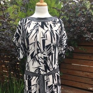BCBG Max Azaria Blk & Wht Abstract Print Dress XS